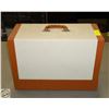 Image 2 : HUDSONS BAY COMPANY DELUXE SEWING MACHINE+COVER