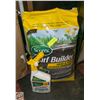 Image 1 : BAG/BOTTLE OF SCOTTS TURF BUIDER