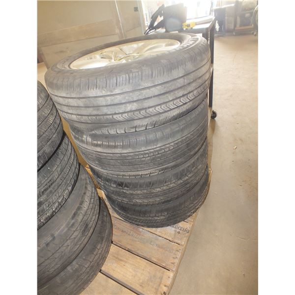 Set Of 4 Michelin Tires w/ Rims