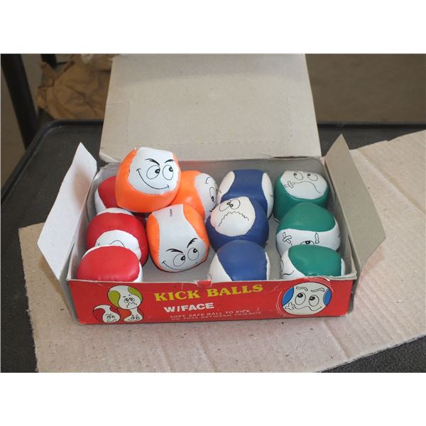 12 Hacky Sacks & 4 Tetra Tower Games