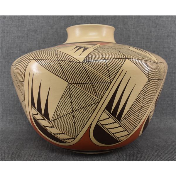 HOPI POTTERY OLLA (CLINTON POLACCA NAMPEYO)