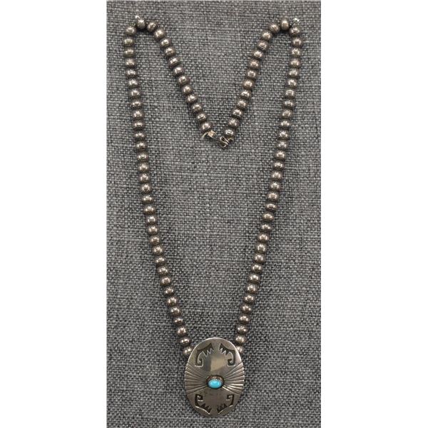 NAVAJO NECKLACE AND PENDANT (LY)