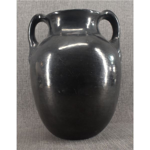 SANTA CLARA POTTERY VASE (SARA FINA TAFOYA)