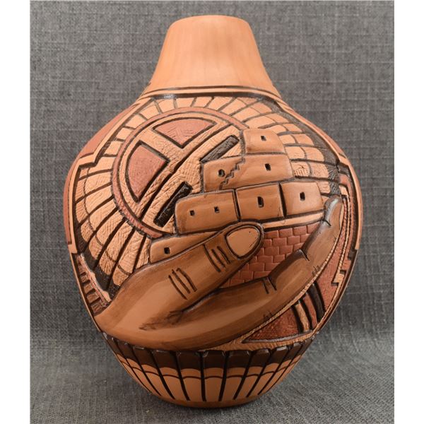 HOPI POTTERY VASE (TOM POLACCA)