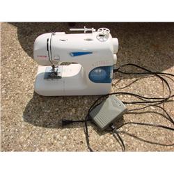 Singer Featherweight II Sewing Machine
