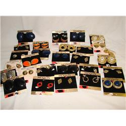28 Pr. Of Sarah Cov. & Revlon Earings