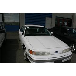 1992 FORD CR-VIC 4DR WHITE G Odom: 190769 Vin: 2FACP74W2NX17
