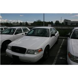 2004 FORD CR-VIC 4DR WHITE G Odom: 155321 Vin: 2FAFP71WX4X14