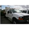 Image 2 : 2000 FORD F550 DUMP TRUCK WHITE G Odom: 141720 Vin: 1FDAF56S