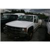 Image 1 : 2000 CHEV 3500 CREWCAB WHITE G Odom: 120132 Vin: 1GCHK33J8YF