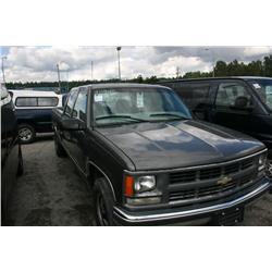 2000 CHEV 3500 CREWCAB P.U GREY G Odom: 56851 Vin: 1GCGC33R4