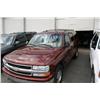 Image 2 : 2000 CHEV SUBURBAN 4DR S.U.V RED G Odom: 155085 Vin: 3GNFK16