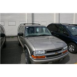 2002 CHEV BLAZER 4DR S.U.V GOLD G Odom: 116839 Vin: 1GNDT13W