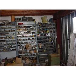 Albatross support (contents of room)
