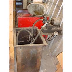 Oil cooler flush tank w/ solvent reclaimer
