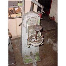 Cylinder valve spring installation and removal fixture