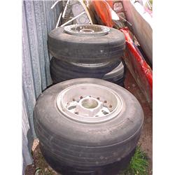 4 tires with rims for Albatross
