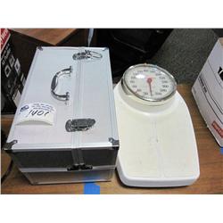 Travel Case & Scale