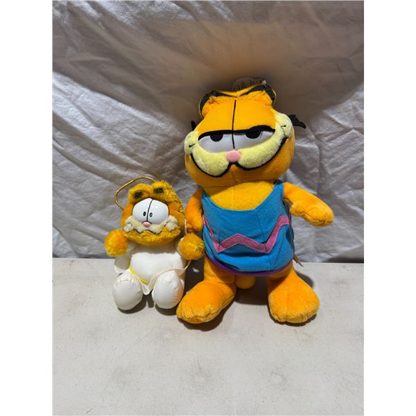 2 Garfield Plush