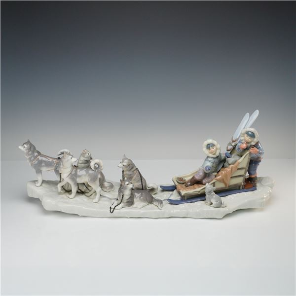 Lladro Porcelain Sculpture, Onward! 01001742