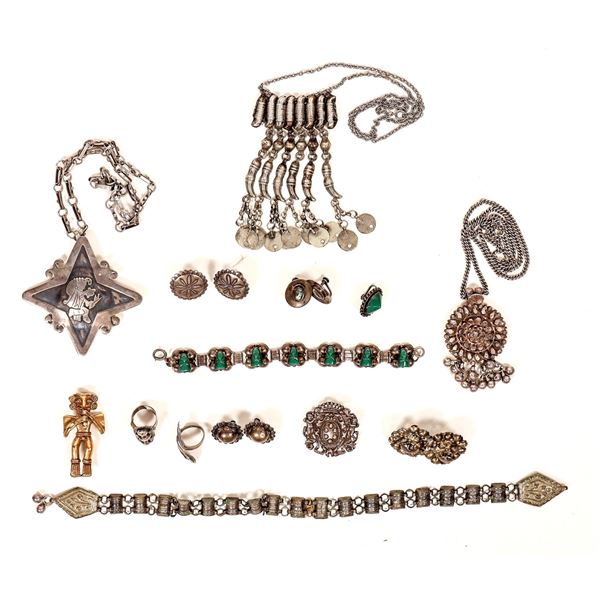 Vintage Mexican Silver Jewelry [192378]