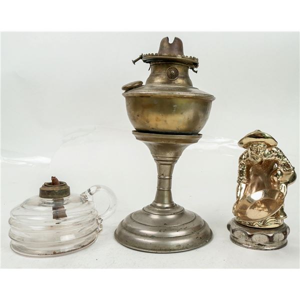 Oil Lamps and Miner Panning For Gold Statue [200152]