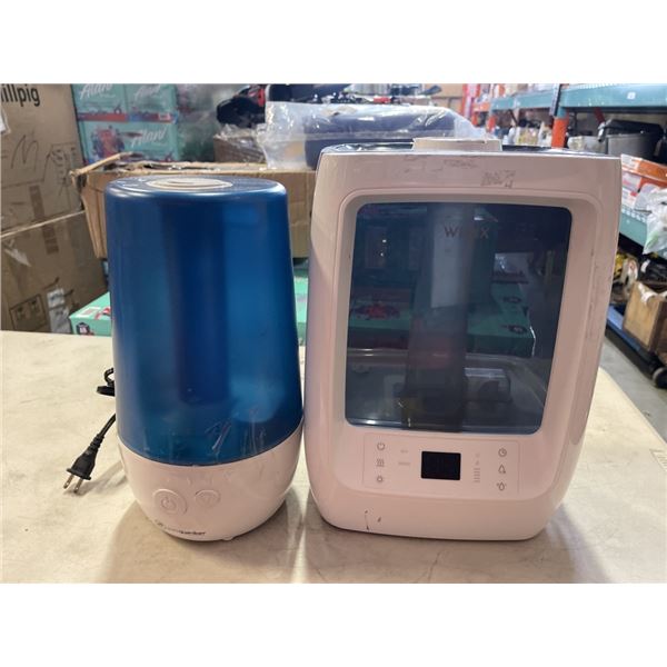 2 HUMIDIFIERS