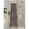 Image 3 : CAST IRON GARDEN BENCH ENDS AND BACK