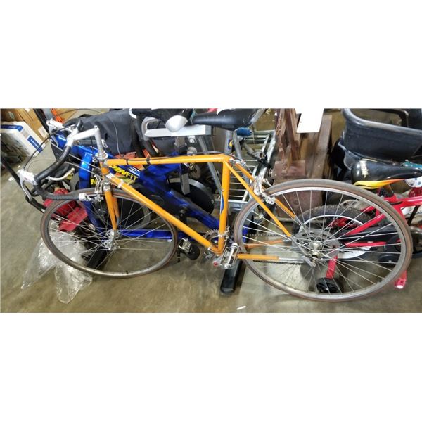 VINTAGE WINDSOR ROAD BIKE