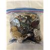 Image 2 : LARGE BAG OF VARIOUS RHINESTONE JEWELRY