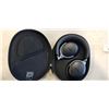 Image 2 : BOSE OVER EAR WIRELESS HEADPHONES IN CASE