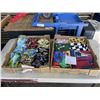 Image 1 : 2 TRAYS OF CHILD APRONS AND ADULT APRONS