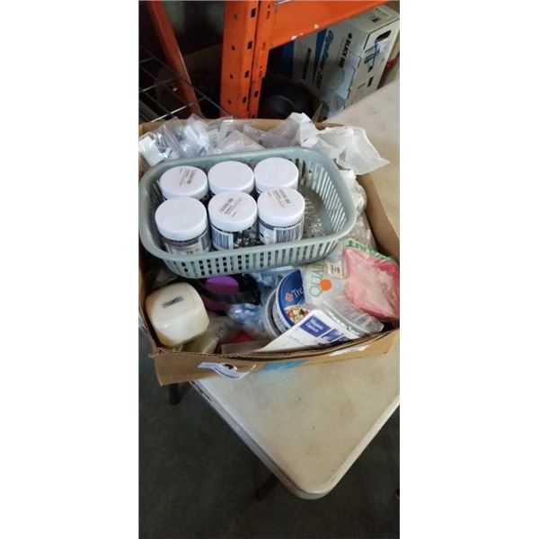 TRAY OF ASSORTED ELECTRICAL ITEMS