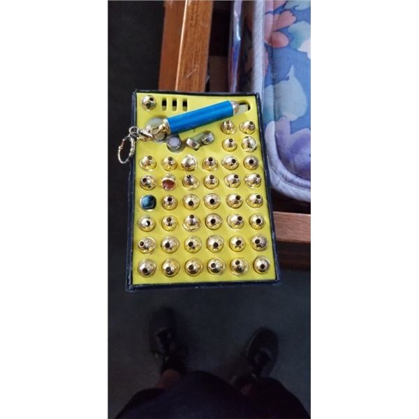 CASE OF 200 KEYCHAIN LASERS
