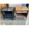 Image 1 : 2 NIGHT STANDS