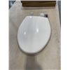 Image 2 : 3 NEW TOILET SEATS