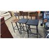 Image 1 : 3 METAL BASE BAR STOOLS