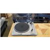 Image 1 : TECHNICS SL-D202 TURNTABLE WORKING