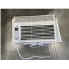 Image 1 : ARCTIC KING 8,000 BTU WINDOW MOUNT AIR CONDITIONER