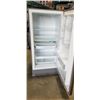 Image 3 : FRIGIDAIRE GALLERY FRIDGE WITH STAINLESS STEEL FINISH, GOOD WORKING CONDITION