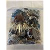 Image 2 : LARGE BAG OF VARIOUS RHINESTONE JEWELRY