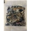 Image 2 : LARGE BAG OF VARIOUS RHINESTONE JEWELRY