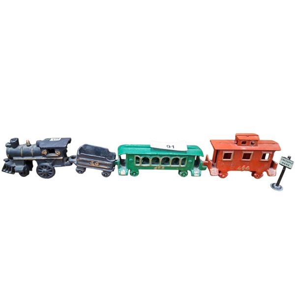 Vintage cast iron train 4 pieces, overall 20"