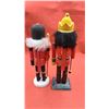 Image 2 : 2 wooden nutcrackers 9" & 11"