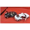 Image 2 : 2 collectable die cast cars 1:24 scale