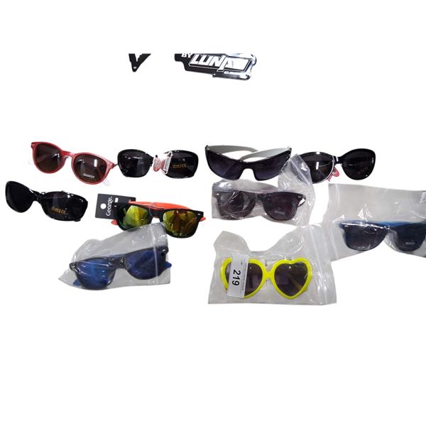 10 pairs of nice condition sun glasses