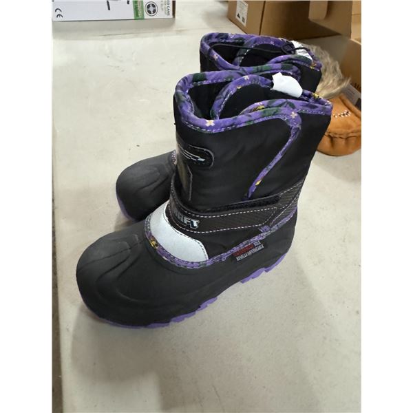 Children's boots size 12