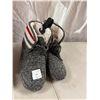 Image 1 : Slippers size 9/10