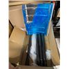 Image 1 : New snow shovel needs assembly