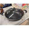 Image 1 : Starfrit pan